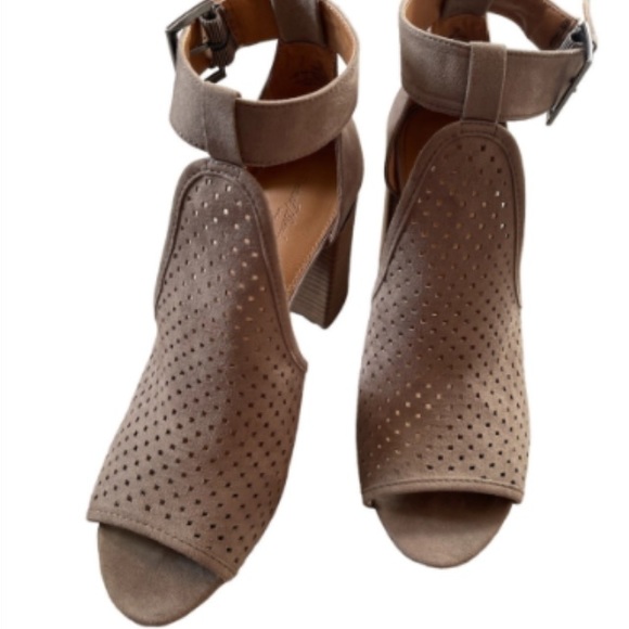 Universal Thread Shoes - Universal Thread Taupe Peep Toe Perforated Ankle Booties